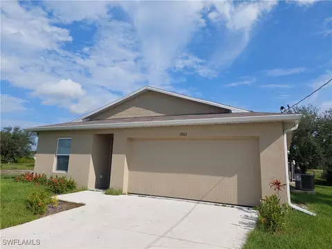2807 Embers Pkwy W, Cape Coral, FL 33993