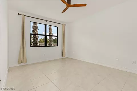 7498 Rockefeller Dr, Naples, FL 34119 photo 10