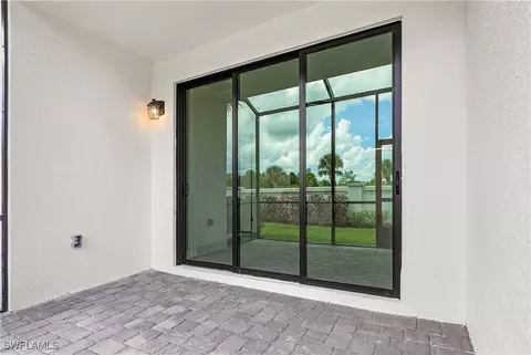 7498 Rockefeller Dr, Naples, FL 34119 photo 9