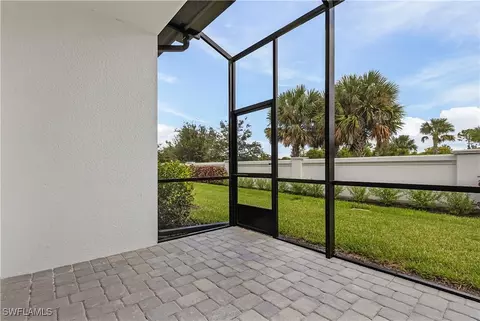 7498 Rockefeller Dr, Naples, FL 34119 photo 8
