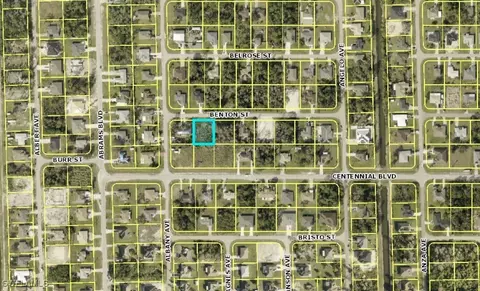 5435-5437 Benton St, Lehigh Acres, FL 33971