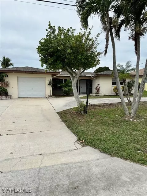 154 SW 53rd Ter, Cape Coral, FL 33914