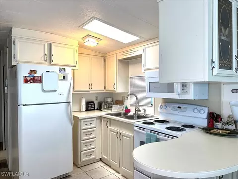 20101 Cobblestone Ct, Estero, FL 33928 photo 7