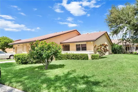 5452 Governors Dr, Fort Myers, FL 33907