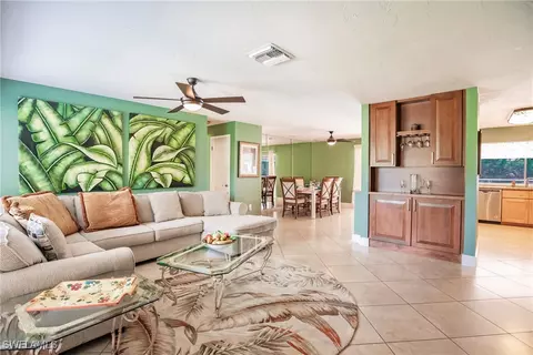 472 Palm River Blvd, Naples, FL 34110 photo 3
