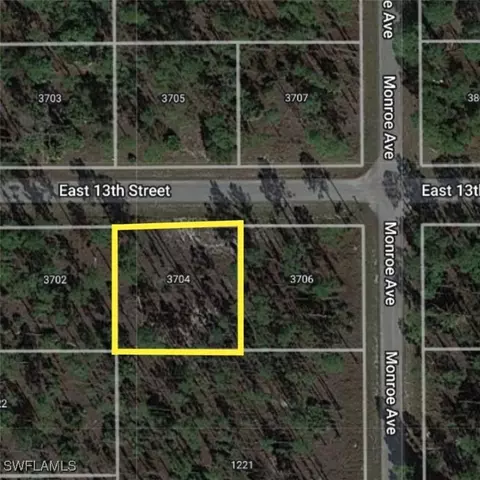 3704 E 13th St, Lehigh Acres, FL 33972