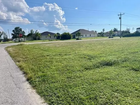 800 NW 38th Ave, Cape Coral, FL 33993
