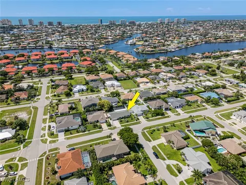 218 Bermuda Rd, Marco Island, FL 34145