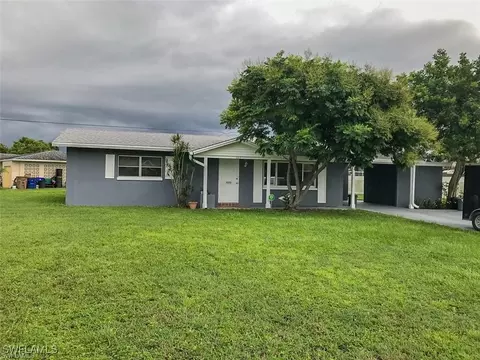 323 Grovewood Ave S, Lehigh Acres, FL 33936
