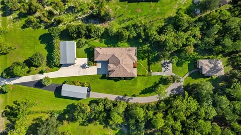 495 16th St SE, Naples, FL 34117