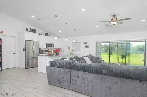 7979 19th Pl, Labelle, FL 33935 photo 2