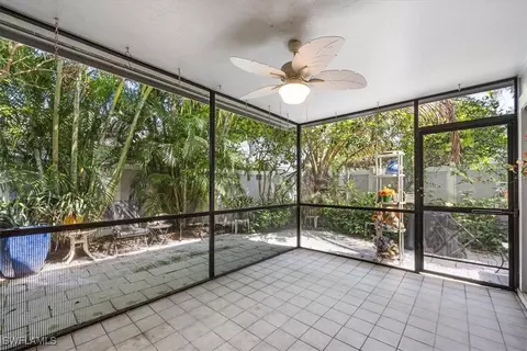 205 Woodshire Ln #18, Naples, FL 34105