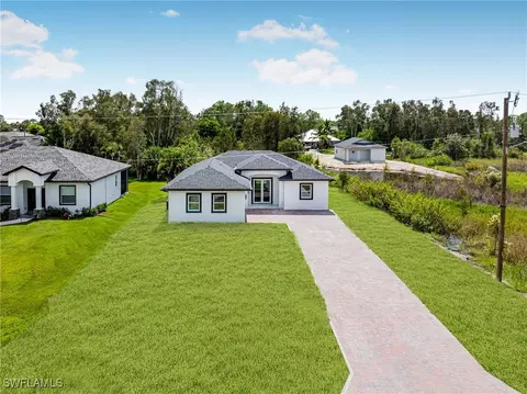 3215 40th St SW, Lehigh Acres, FL 33976