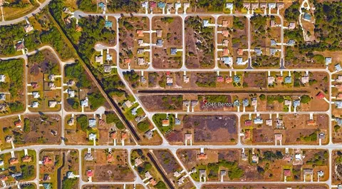 5046 Benton St, Lehigh Acres, FL 33971