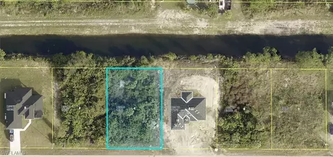 841 Theodore Vail St E, Lehigh Acres, FL 33974