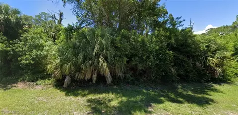 3044 S Beechwood Cir, Labelle, FL 33935
