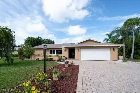 5531 Cognac Dr, Fort Myers, FL 33919