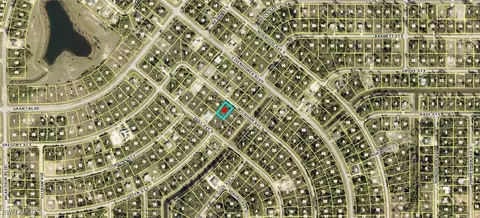 420 Wickham Ave S, Lehigh Acres, FL 33974
