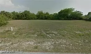2304 NE 26th St, Cape Coral, FL 33909