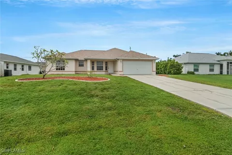 3922 SW 15th Pl, Cape Coral, FL 33914