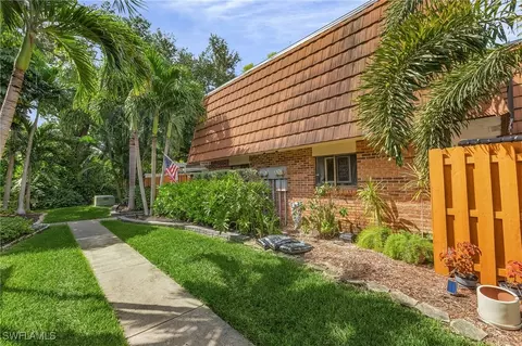148 Park Shore Cir #3, Fort Myers, FL 33901