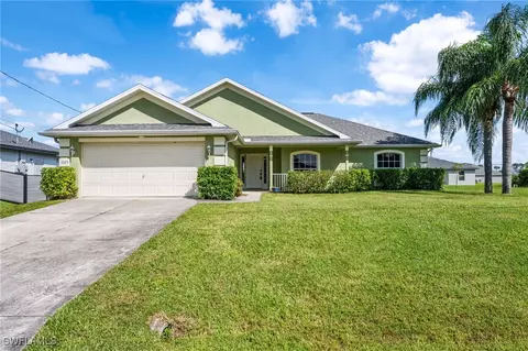 1025 NE 36th Ter, Cape Coral, FL 33909