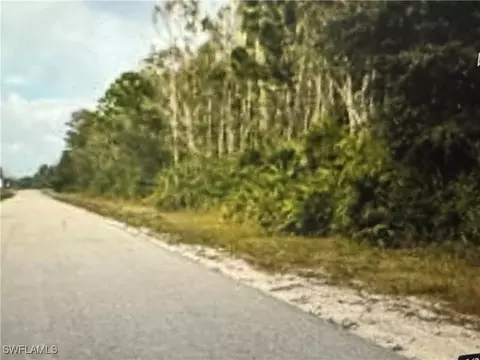 2739 Meadow Rd, Lehigh Acres, FL 33974