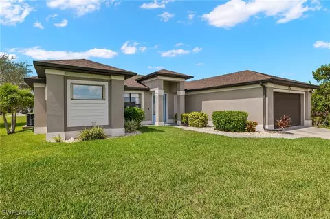 212 NW 26th Pl, Cape Coral, FL 33993