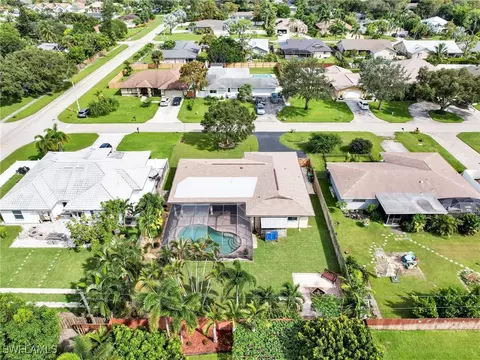 View/Area - 208 Mentor Dr, Naples, FL 34110 photo 2 of 4