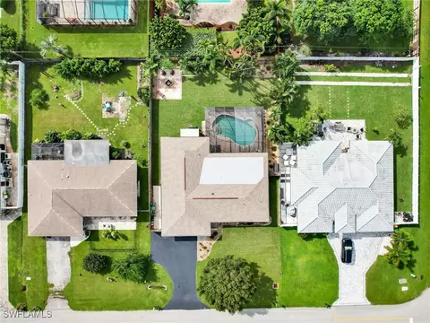 View/Area - 208 Mentor Dr, Naples, FL 34110 photo 3 of 4