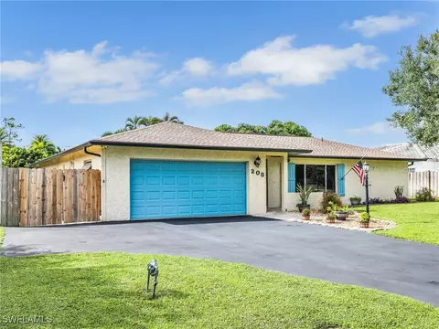 Exterior - 208 Mentor Dr, Naples, FL 34110 photo 2 of 10
