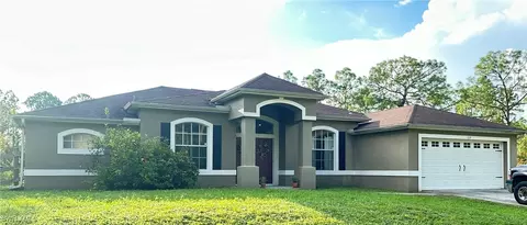 2109 Hamilton Ave, Alva, FL 33920