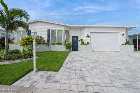 17550 Primrose Ct, Fort Myers Beach, FL 33931