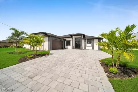447 SW 6th St, Cape Coral, FL 33991