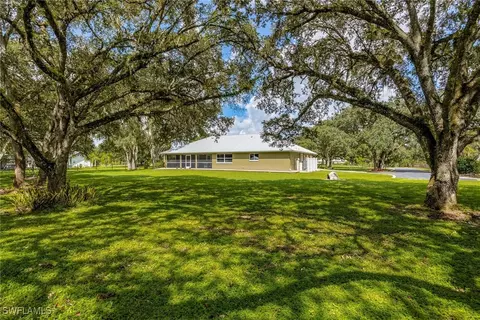 2809 Frontier Cir, Labelle, FL 33935 photo 2
