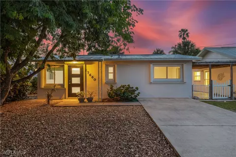 27660 Riverdale Ln, Bonita Springs, FL 34134
