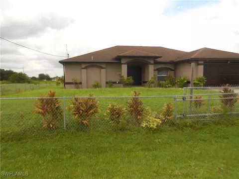 4003 E 14th St, Lehigh Acres, FL 33972