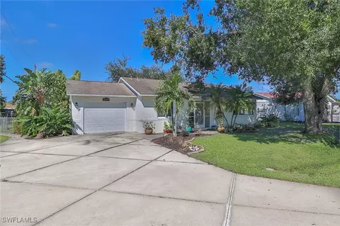 2225 Parker Ave, Fort Myers, FL 33905