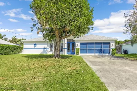 923 SW 37th Ter, Cape Coral, FL 33914