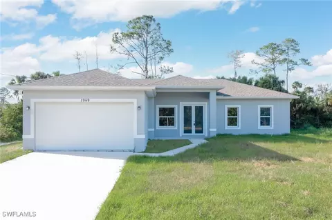 1947 Walcott Loop, Lehigh Acres, FL 33972