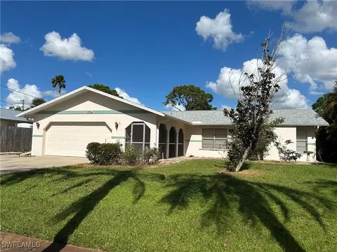 5994 Milne Cir, North Fort Myers, FL 33903