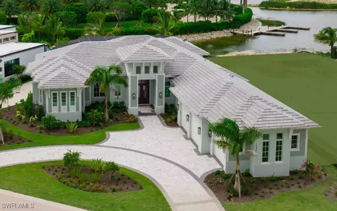 10421 Via Parma Way, Miromar Lakes, FL 33913