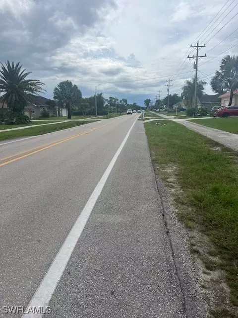 741 Milwaukee Blvd, Lehigh Acres, FL 33974