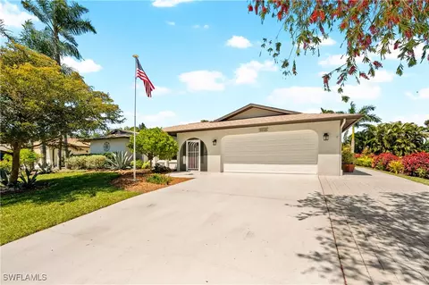 9835 Connecticut St, Bonita Springs, FL 34135
