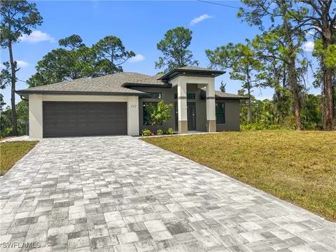 511 Caywood Ave S, Lehigh Acres, FL 33974