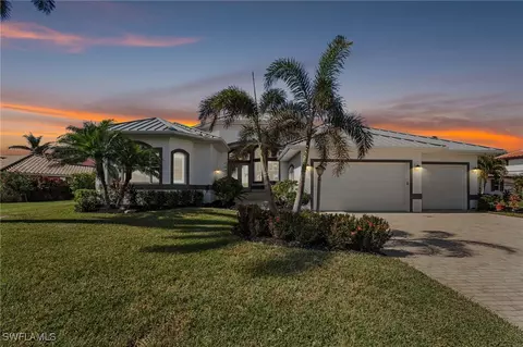 14880 Canaan Dr, Fort Myers, FL 33908