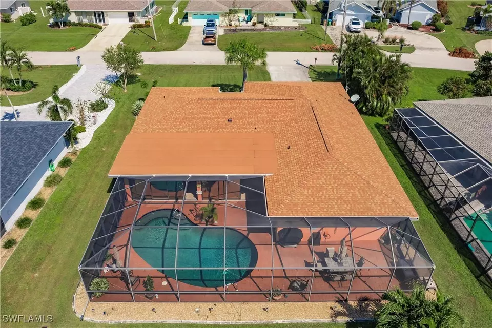  3938 SE 9th Ct, Cape Coral, FL 33904 photo 2