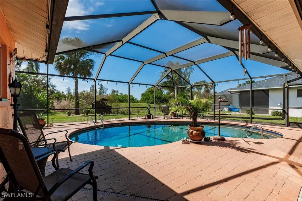  3938 SE 9th Ct, Cape Coral, FL 33904 photo 3