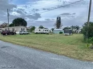 1009 Aster Ave, Moore Haven, FL 33471 photo 2