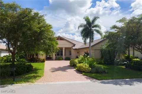 3730 River Point Dr, Fort Myers, FL 33905